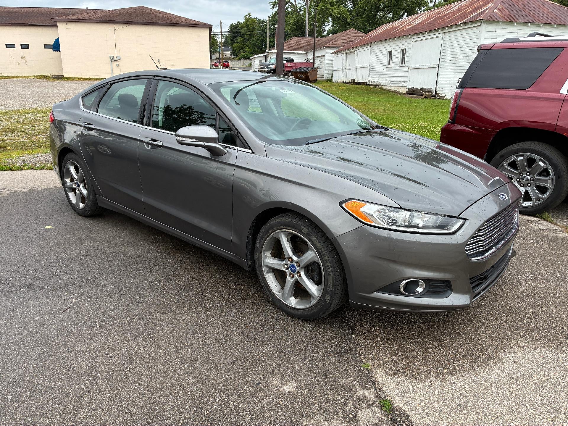 2013 Ford Fusion SE in Other — front three-quarter view
